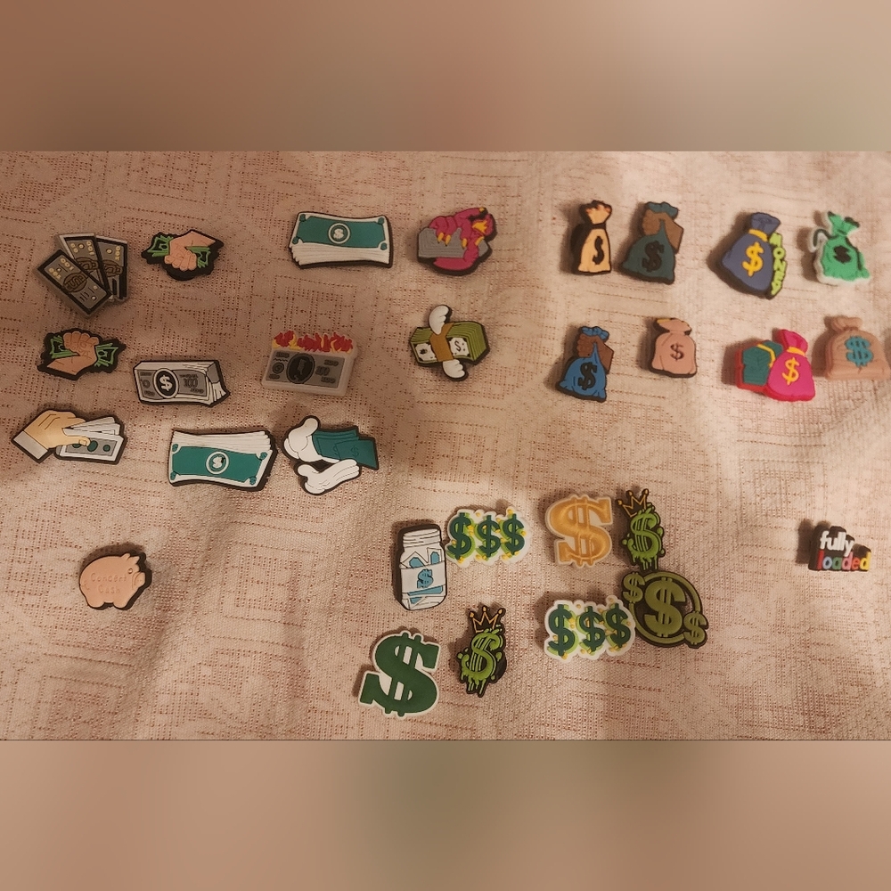Money theme croc charms